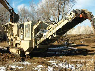 履帶移動破碎站